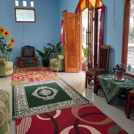 Express O 91370 Rumah Pemandangan Semeru Asli Lumajang Eksteriør billede