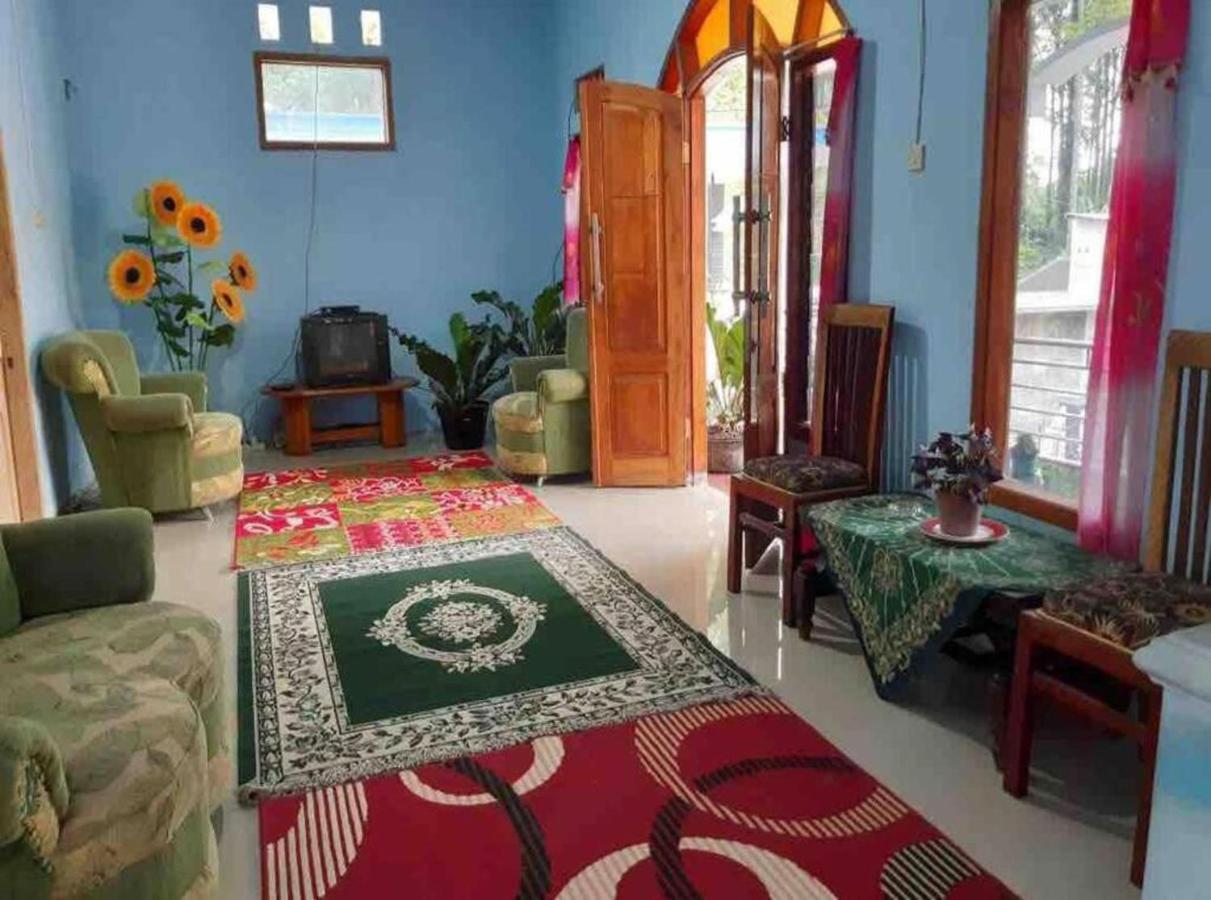 Express O 91370 Rumah Pemandangan Semeru Asli Lumajang Eksteriør billede